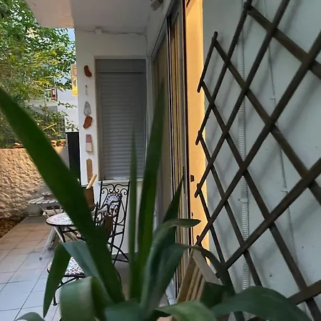 Appartement Stylish With Garden, Hilton Area. Near Metro