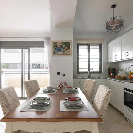Elegant 50meters Close Acropolis