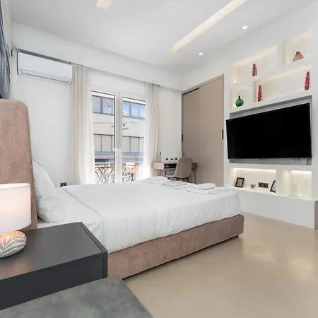Appartement Minimal With Balcony In Pagrati, Athene