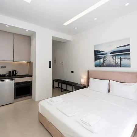 Appartement Minimal With Balcony In Pagrati, *