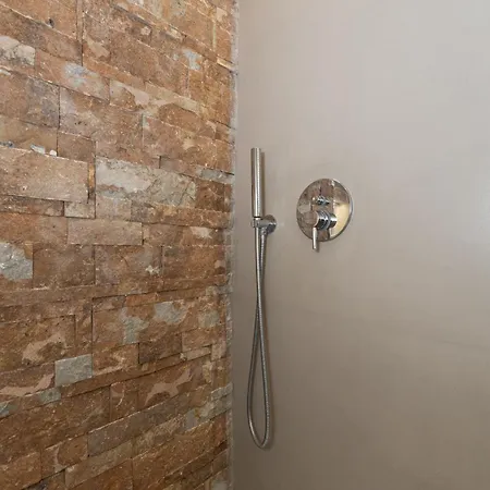 Appartement Minimal With Balcony In Pagrati, Athene