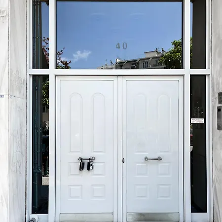 Appartement Minimal With Balcony In Pagrati, *