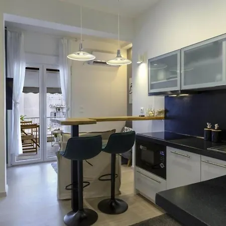 Phaedrus Living Modern Flat Gkyzi