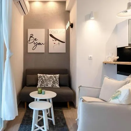 Phaedrus Living Modern Flat Gkyzi Appartement *