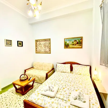 Athens Apartment *
