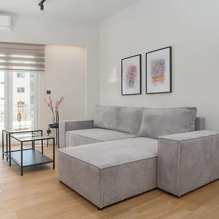 Chic Apartment-2 Bathrooms *