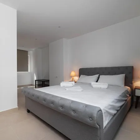 Apartment Sweet And Comfy 2bd Next To Metro And Archeological Museum