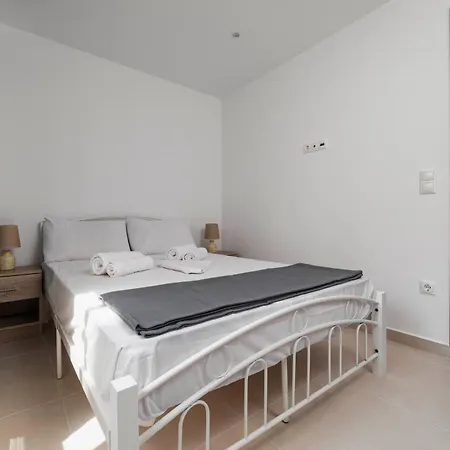Sweet And Comfy 2bd Next To Metro And Archeological Museum Apartment