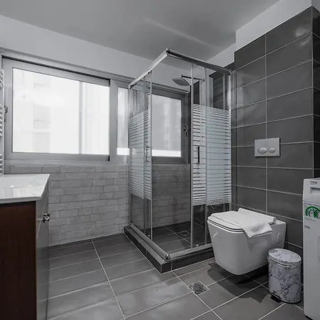 Sweet And Comfy 2bd Next To Metro And Archeological Museum Apartment *