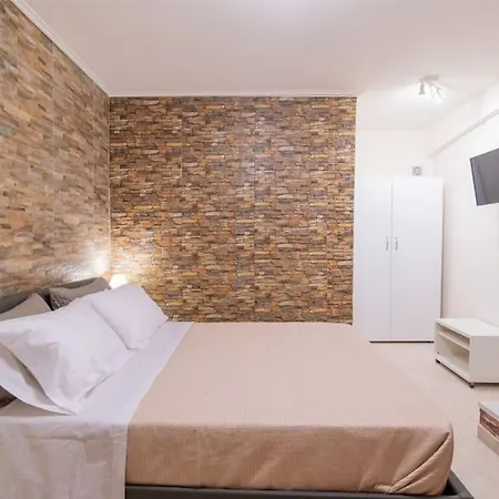 Apartment Angel House, House In Center Petralona