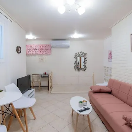 Apartment Angel House, House In Center Petralona *
