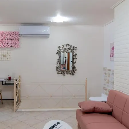 Angel House, House In Center Petralona Apartment *