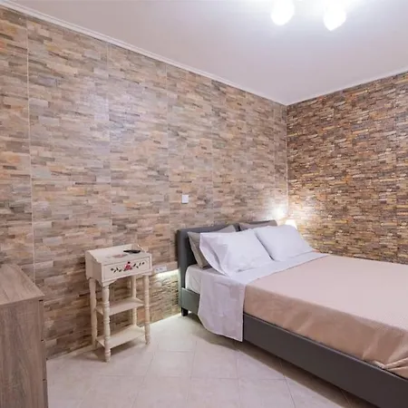 Angel House, House In Center Petralona Apartment *