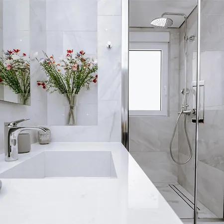 Athenian Riviera Elegant Apartment
