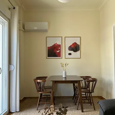 Sunkissed Penthouse Apartment *