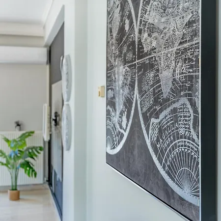 Euphoria Riviera Apt In Glyfada Athens