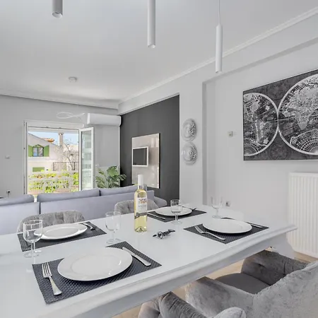 Euphoria Riviera Apt In Glyfada Apartment