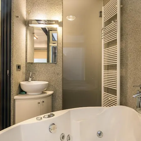 Apartment Kolonaki Julia Athens