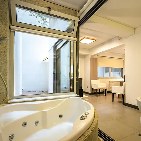Kolonaki Julia Apartment