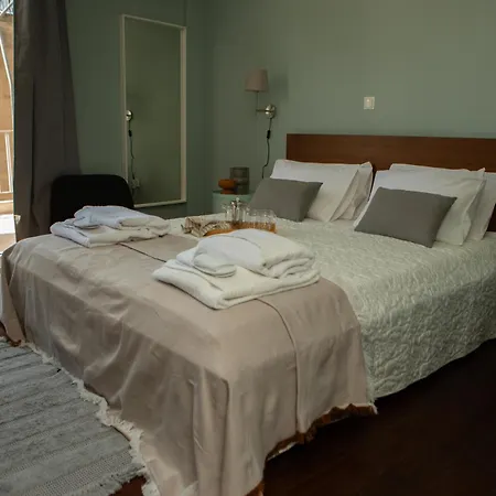 Apartment Parthenon View