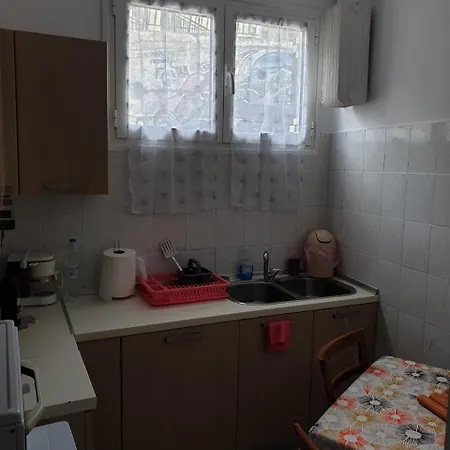 Filopappou Hill Apartment *