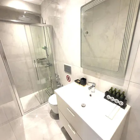 Fabilicious - 2 Apartments- Romantic Jacuzzi & Spacious Family Comfort * Athens