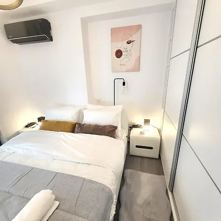 Apartment Fabilicious - 2 Apartments- Romantic Jacuzzi & Spacious Family Comfort *