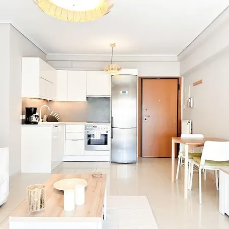 Apartment Pame - Chic Alimos Home, 5 Min Walk To The Athens
