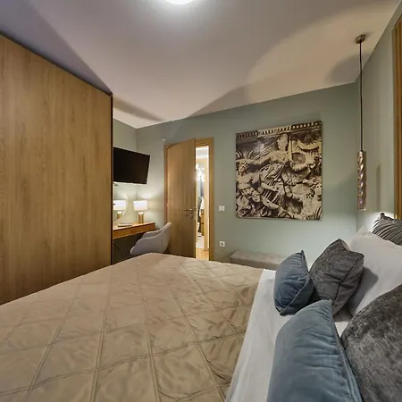Apartment Acropolis Compass *
