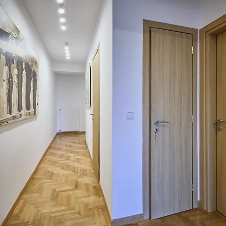 Apartment Acropolis Compass