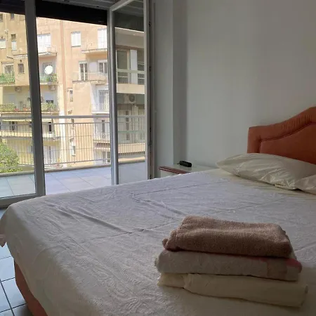 Kipselis Private * Athènes
