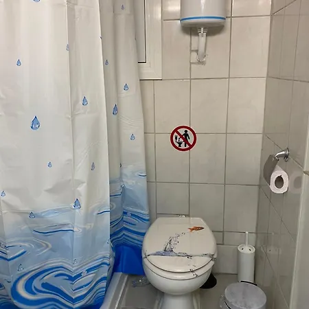 Are Welcome * Αθήνα