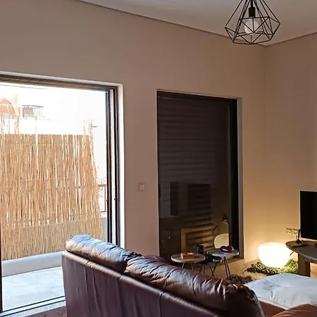 Sunny Chalandri - Penthouse With Balcony