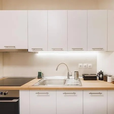 Urban Retreat In A Lively Area Apartment Athens