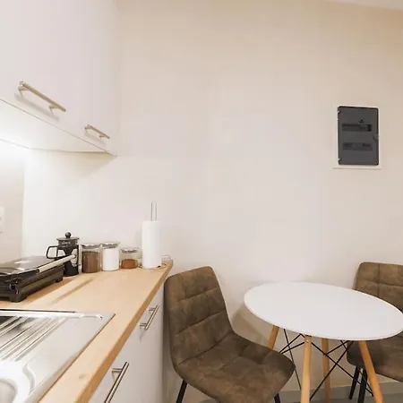 Urban Retreat In A Lively Area