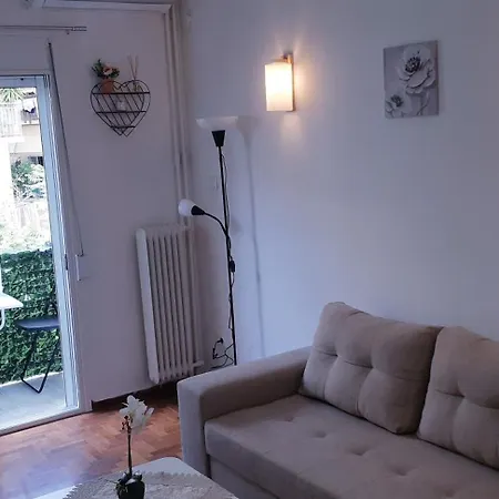 Comfortable 3rd Floor Near Metro Athens