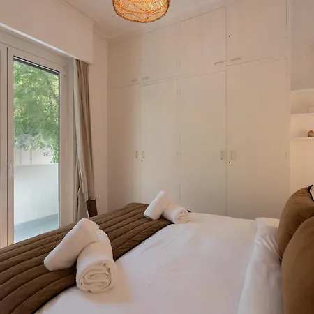 Charming In Kolonaki Apartment