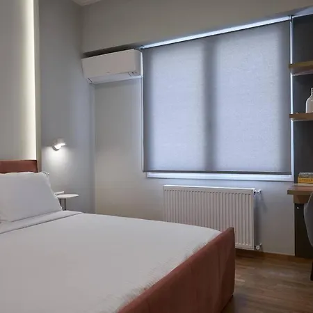 Little Gem: Modern Urban Retreat