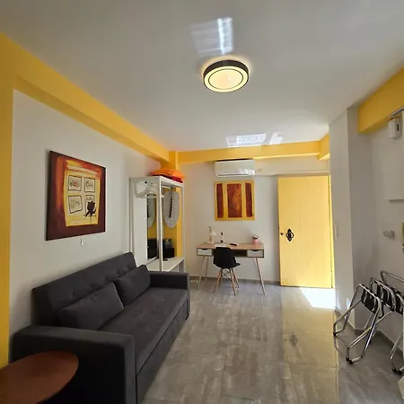 Great 35 Sq M On 1st Floor In Bohemian Psyri In Athens' Historic Center-in Vivo Athens