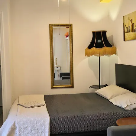 Great 35 Sq M On 1st Floor In Bohemian Psyri In Athens' Historic Center-in Vivo Apartment *