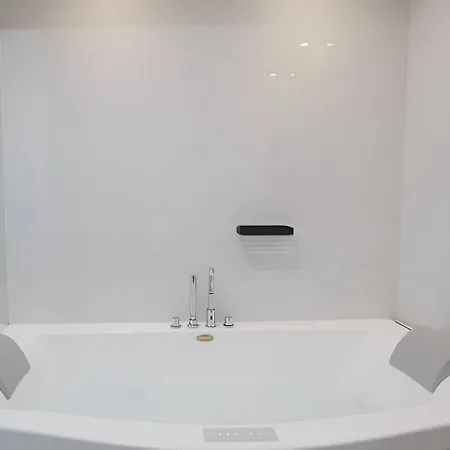 Paradise+ With Jacuzzi In The Heart Of Athens! *