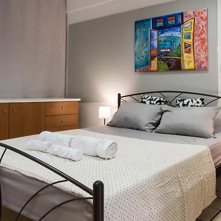 Comfort 2 Minutes From The Metro Apartment Athens
