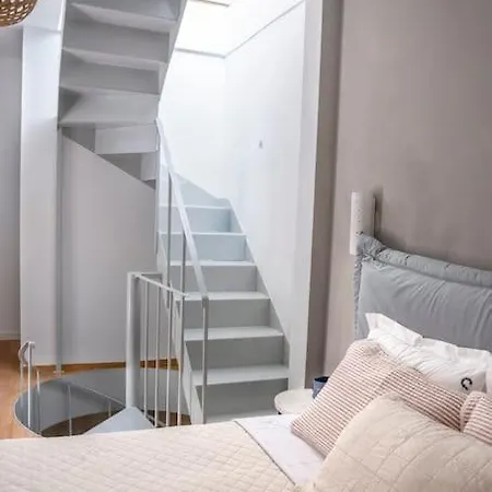 Cozy Nest Koukaki Holiday home *
