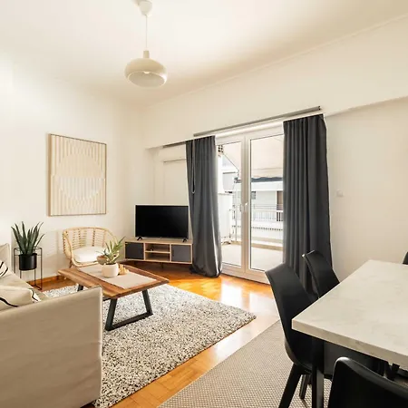 Yestayhomes Two Bedroom Tsakalof * Athens