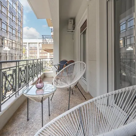 Apartment Metroscape Retreat Nearby Metro Station *