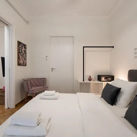 Apartment Metroscape Retreat Nearby Metro Station Athens