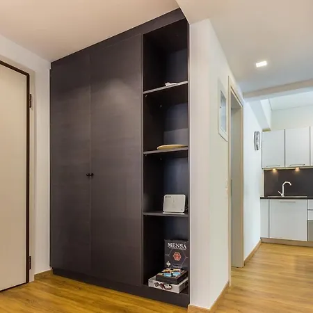 Elegance Apartment