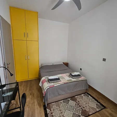 Academia By The Park Apartment *