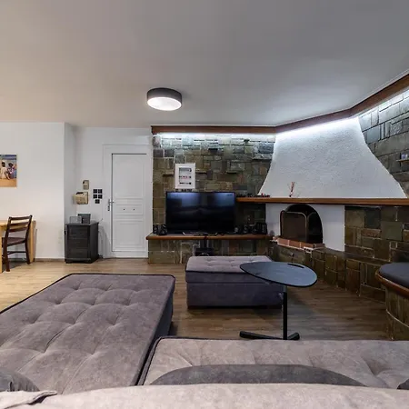 Apartment Hephaestus Glifada *