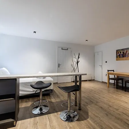 Hephaestus Glifada Apartment Athens